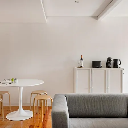 Olarias Steps | A Mouraria Appartement *